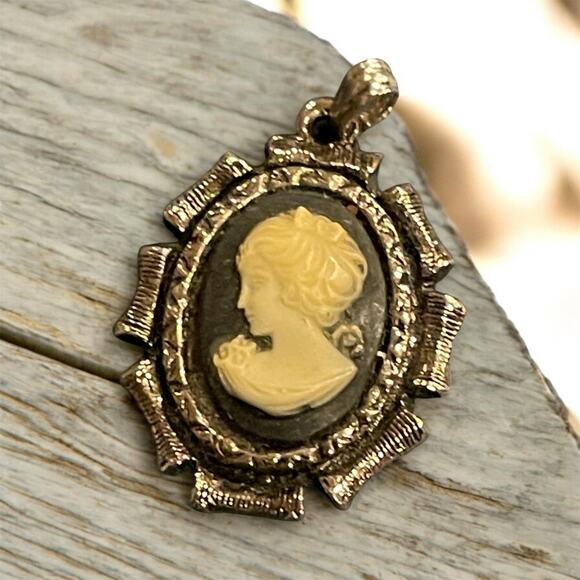 Cameo pendent - Picture 5 of 5
